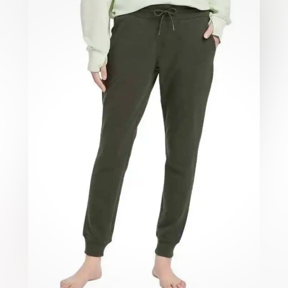 French Terry mid rise olive green all in motion jogger NWT